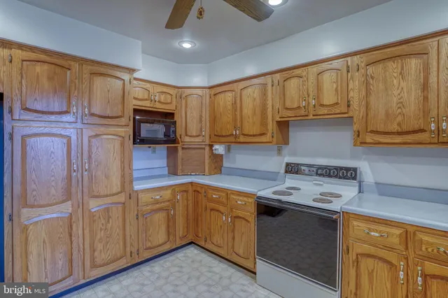 $599,990 | 4059 Paradise Alley Road, Felton, DE 19943