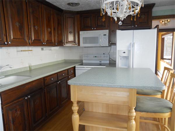 27 Wahtera Road Peabody, MA 01960 - Photo 6 of 18 Gallery Image 6