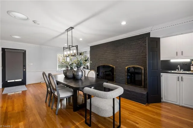 $1,050,000 | 32 Kemp Road East, Greensboro, NC 27410