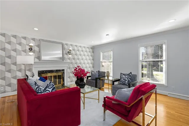 $1,050,000 | 32 Kemp Road East, Greensboro, NC 27410