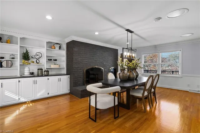 $1,050,000 | 32 Kemp Road East, Greensboro, NC 27410