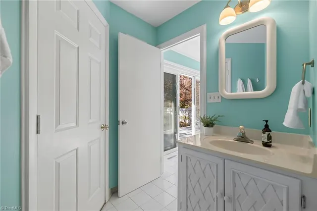 $1,050,000 | 32 Kemp Road East, Greensboro, NC 27410