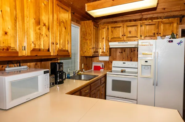 $675,000 | 3071 Black Bay Road, Cook, MN 55723