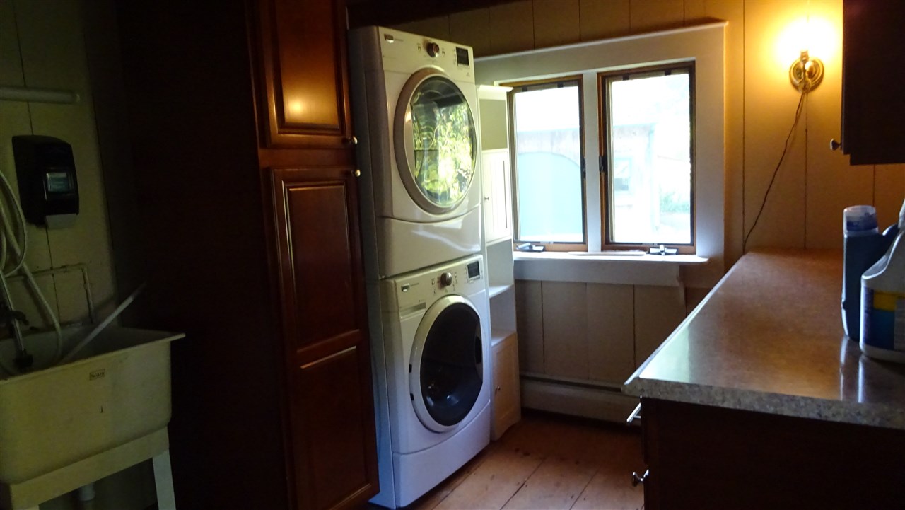 22 Hampton Falls Road Exeter, NH 03833 - Photo 12 of 40