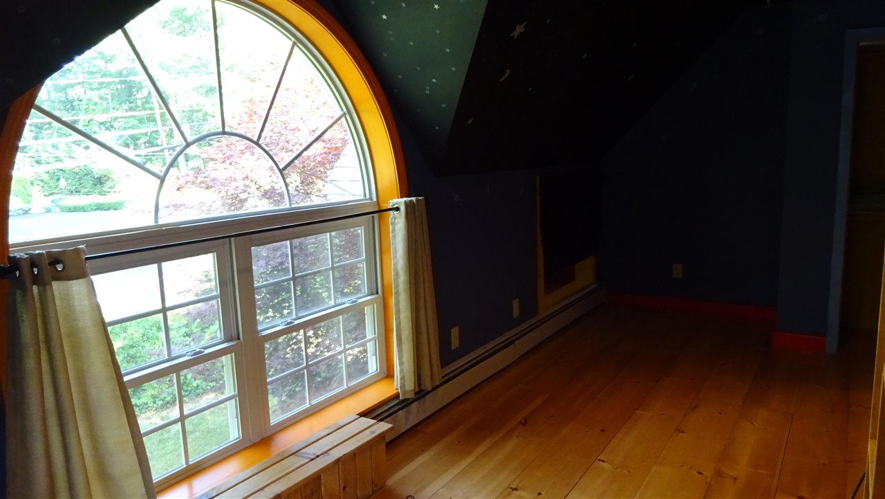 22 Hampton Falls Road Exeter, NH 03833 - Photo 16 of 40