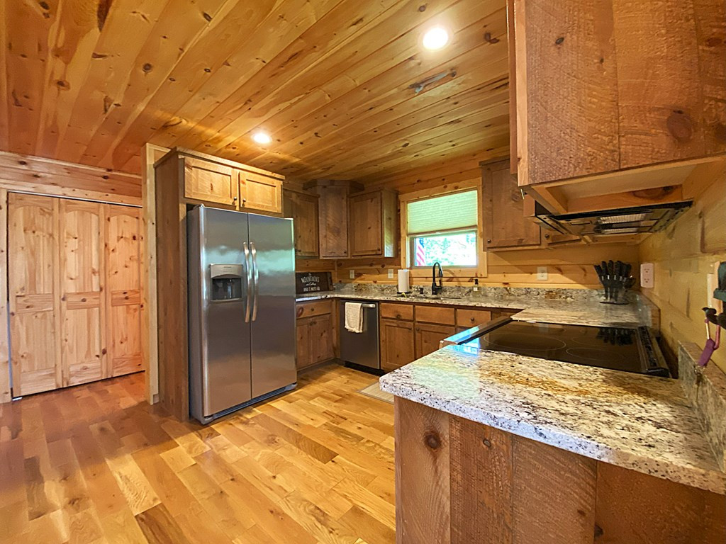 170 Canoe Bend Murphy, NC 28906 - Photo 9 of 75 Gallery Image 9