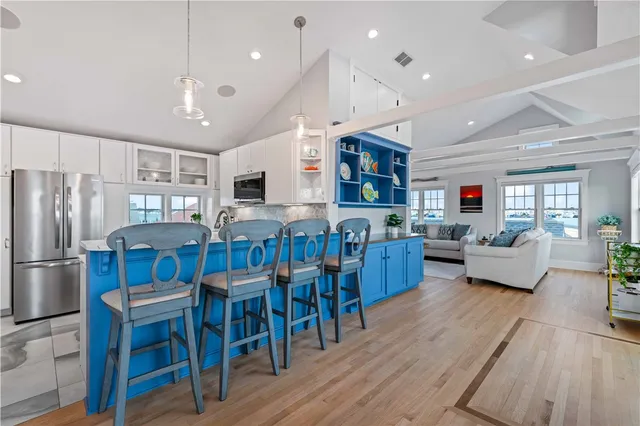 $2,195,000 | 1185 Succotash Road, Narragansett, RI 02879