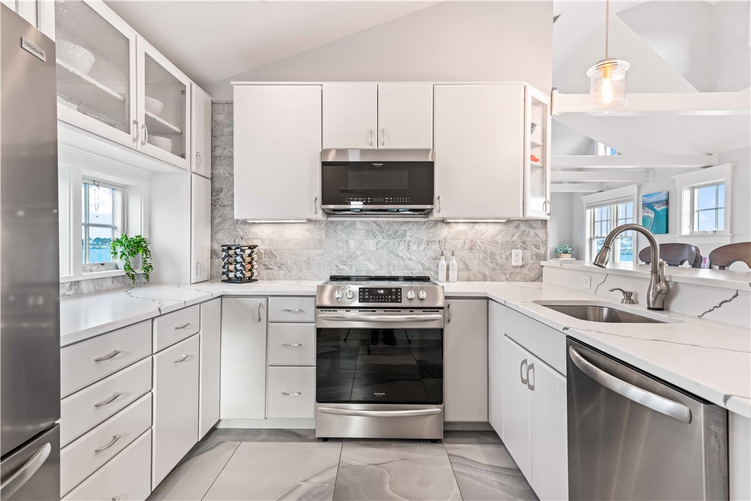 1185 Succotash Road Narragansett, RI 02879 - Photo 20 of 36