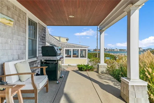 $2,195,000 | 1185 Succotash Road, Narragansett, RI 02879