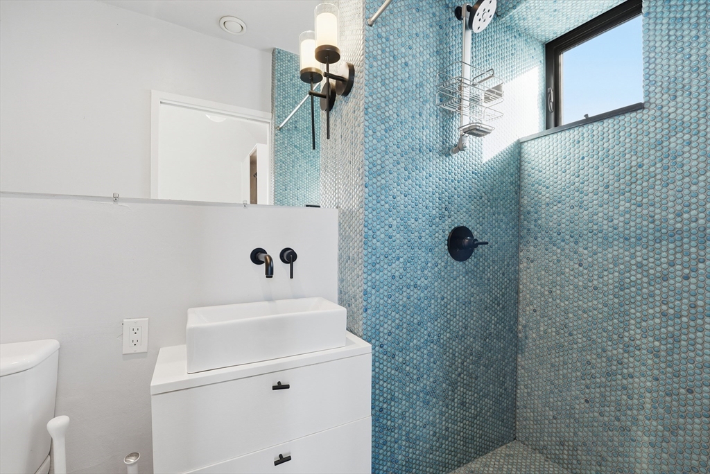 2 Juniper Place Northampton, MA 01062 - Photo 17 of 41