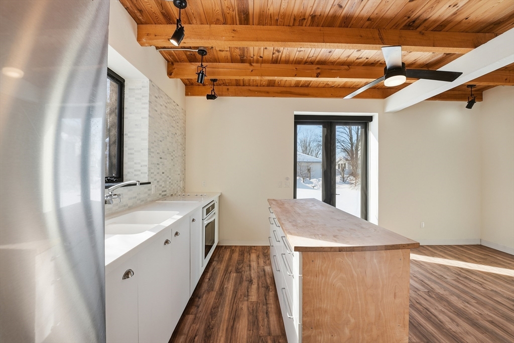 2 Juniper Place Northampton, MA 01062 - Photo 10 of 41