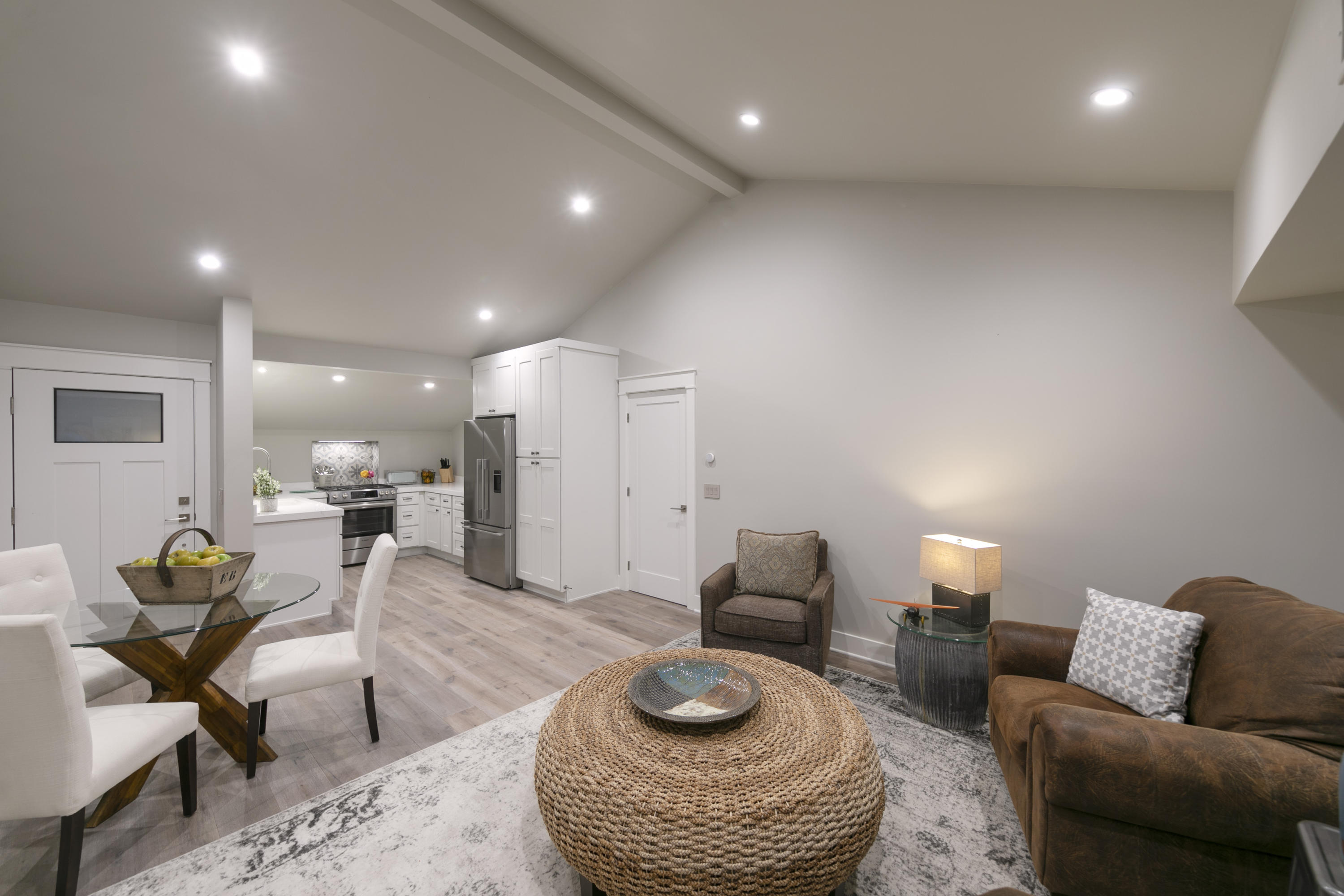 575 Barker Pass Road Santa Barbara, CA 93108 - Photo 17 of 22 ADU Family room & kitchen