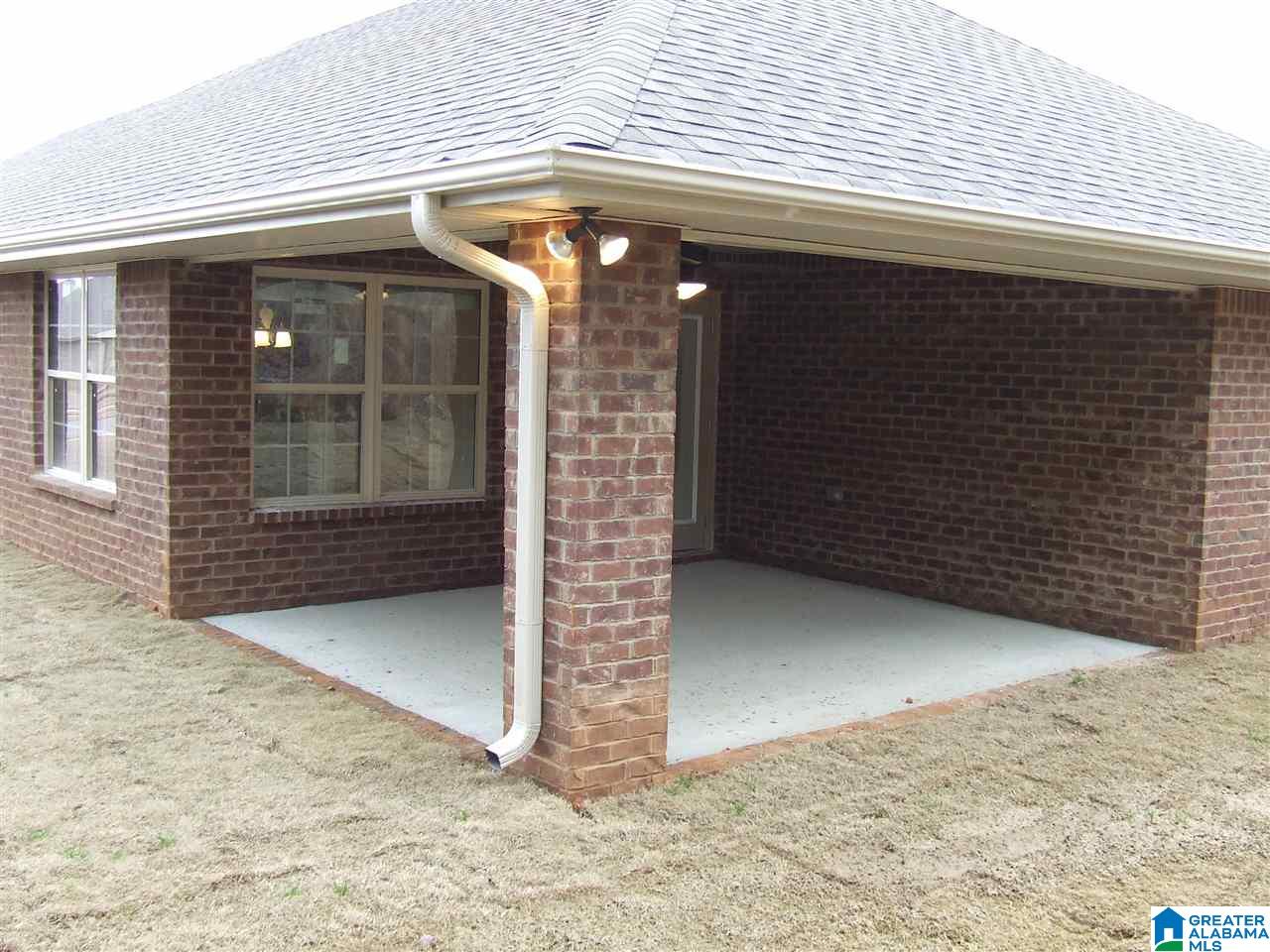 348 Vincent Street Alabaster, AL 35007 - Photo 4 of 34