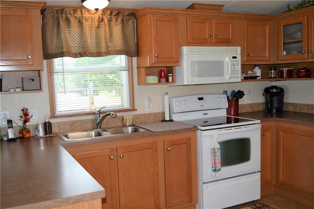 355 Hilltop Road Friedens, PA 15541 - Photo 5 of 25 Gallery Image 5