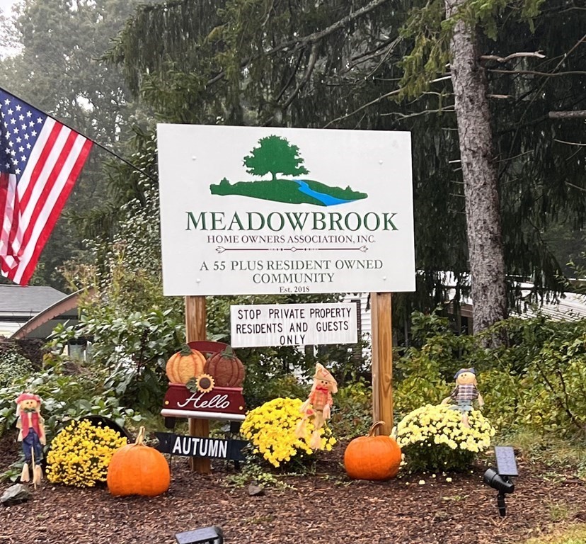 25 St James Circle Hudson, MA 01749 - Photo 3 of 15