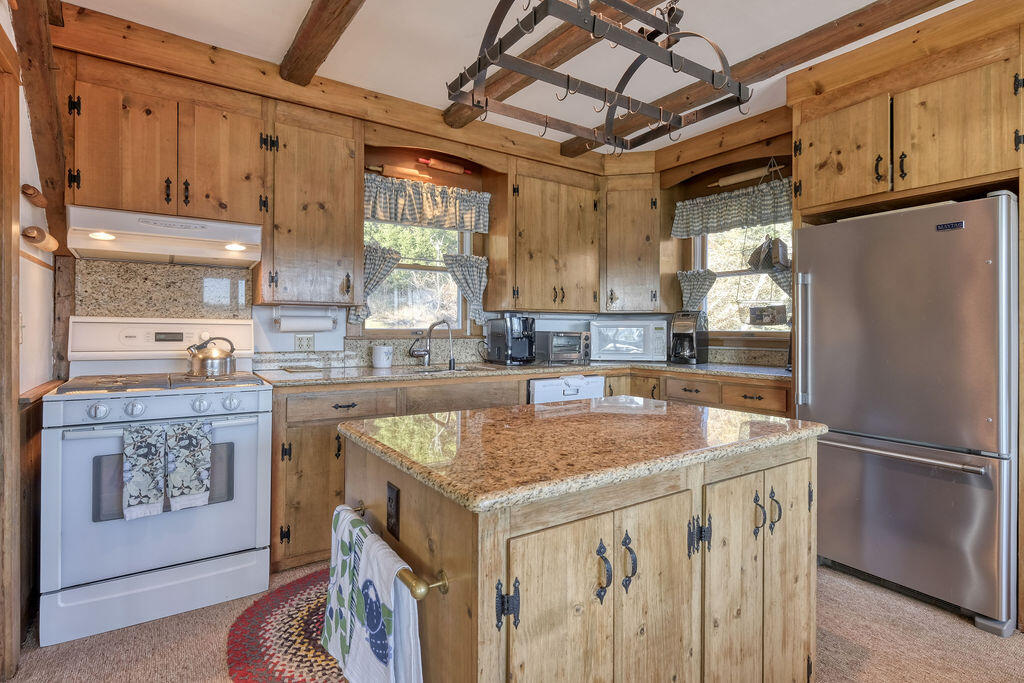 88 Whitman Road Stonington, ME 04681 - Photo 18 of 61 88WhitmanRd-18