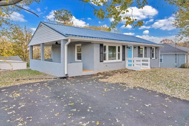 $264,900 | 515 South Street, Bedford, VA 24523