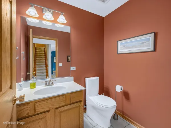 $699,900 | 45 South Driveway, Glen Ellyn, IL 60137