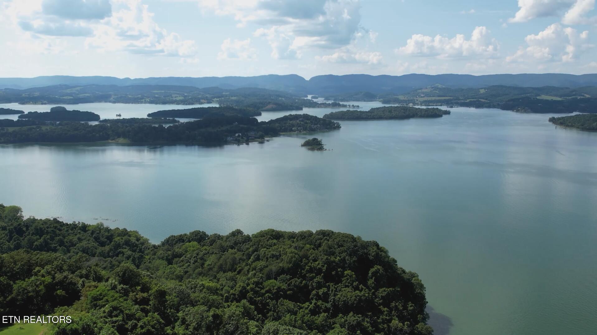 2408 Starboard Crest Road Morristown, TN 37814 - Photo 11 of 16 2408 Starboard Crest