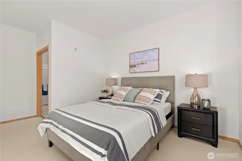 $629,000 | 1731 10th Avenue Northeast, Unit B215, Issaquah, WA 98029