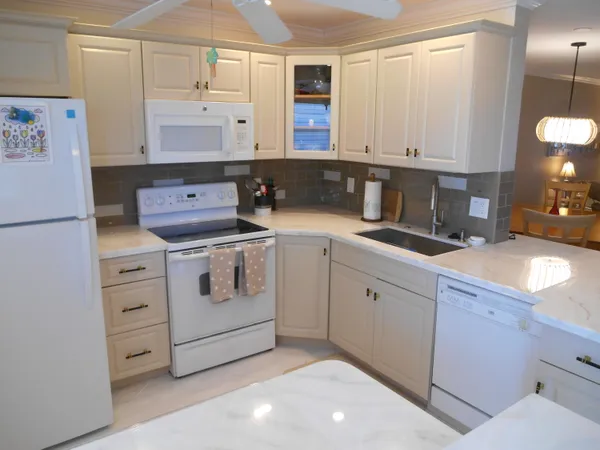 $1,625 | 2615 Northeast 1st Court, Unit 406, Boynton Beach, FL 33435