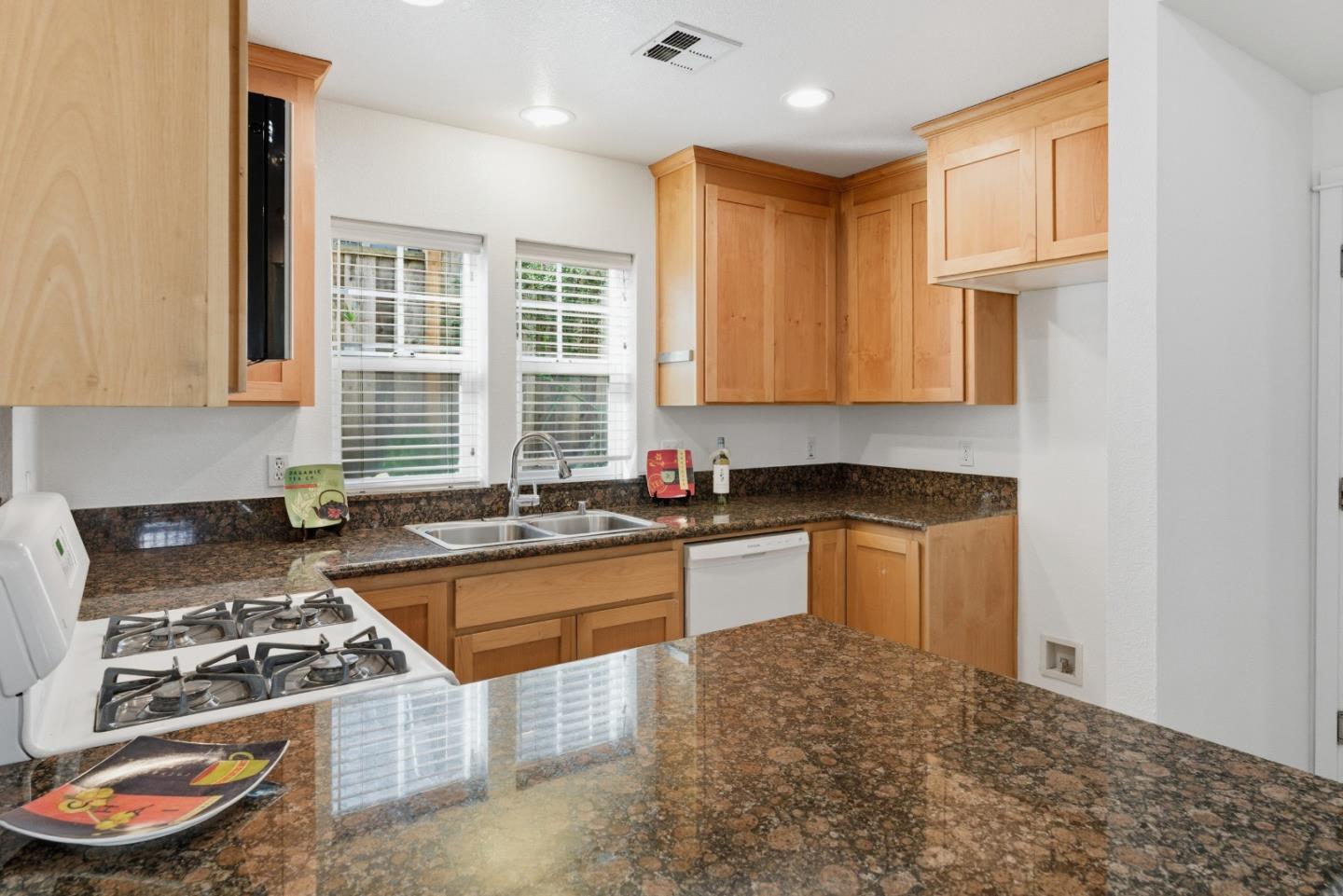 223 Button Street Santa Cruz, CA 95060 - Photo 10 of 26