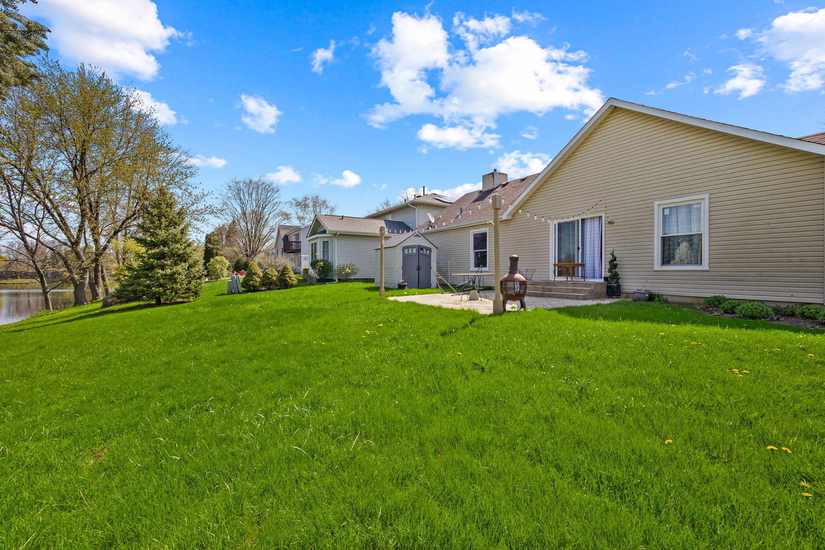 8 Greenvale Road Vernon Hills, IL 60061 - Photo 19 of 21 a view of a house with a yard porch and sitting area