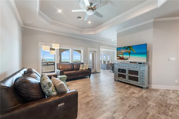 $2,399,000 | 688 Kaila Court, Port Aransas, TX 78373