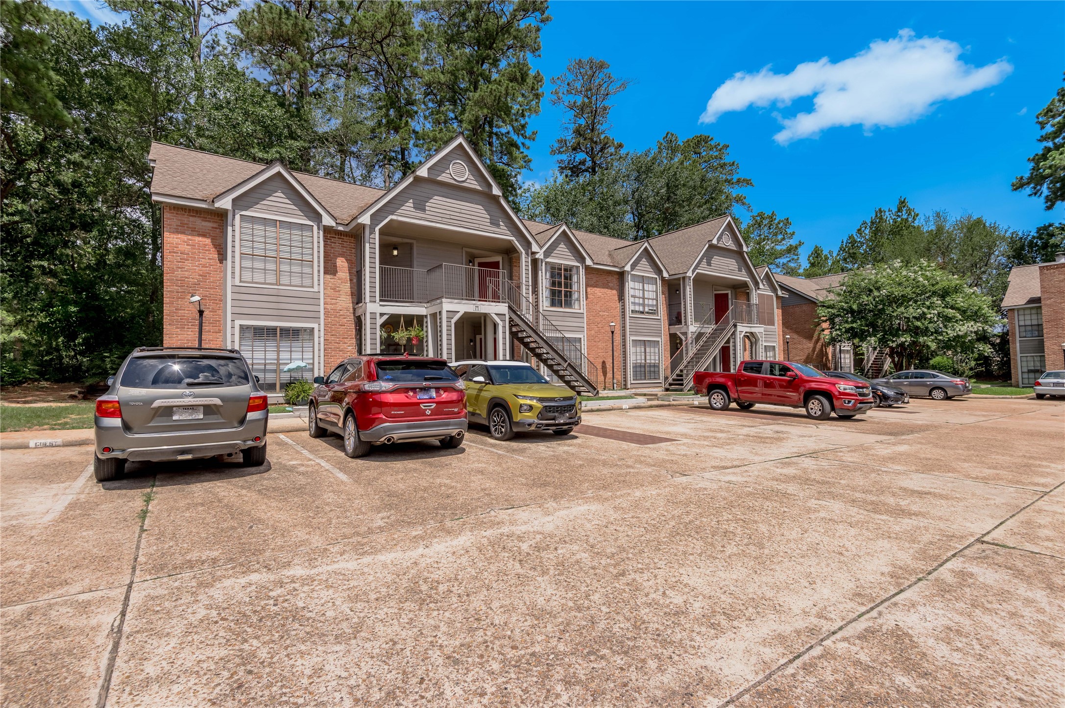 2402 Sycamore Avenue, Unit D6 Huntsville, TX 77340 - Photo 2 of 50