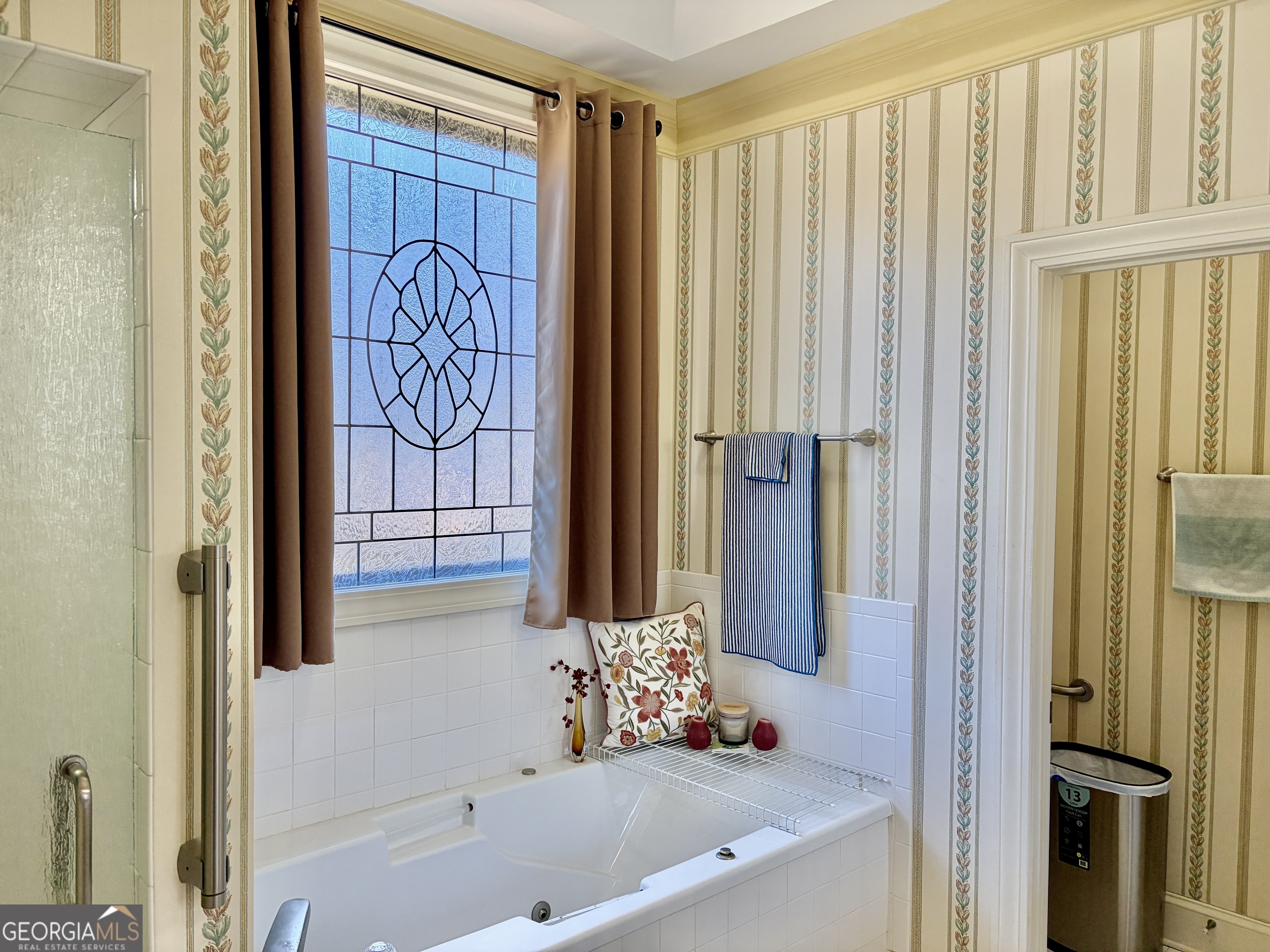 14 Saddlebrook Drive Rome, GA 30161 - Photo 17 of 29 a bathroom with a bathtub and shower