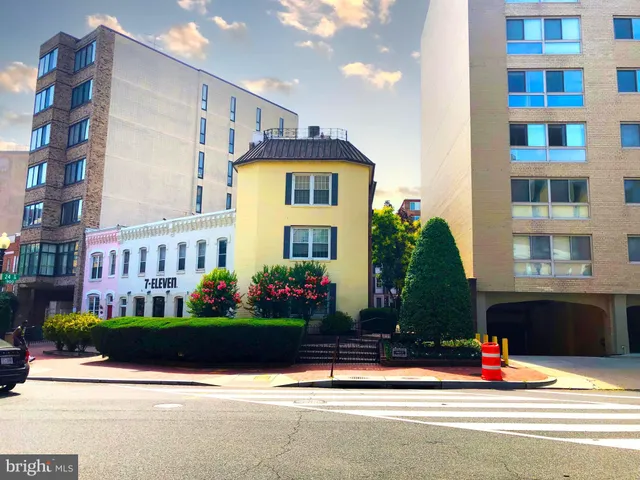 $5,500 | 900 24th Street Northwest, Unit N, Washington, DC 20037