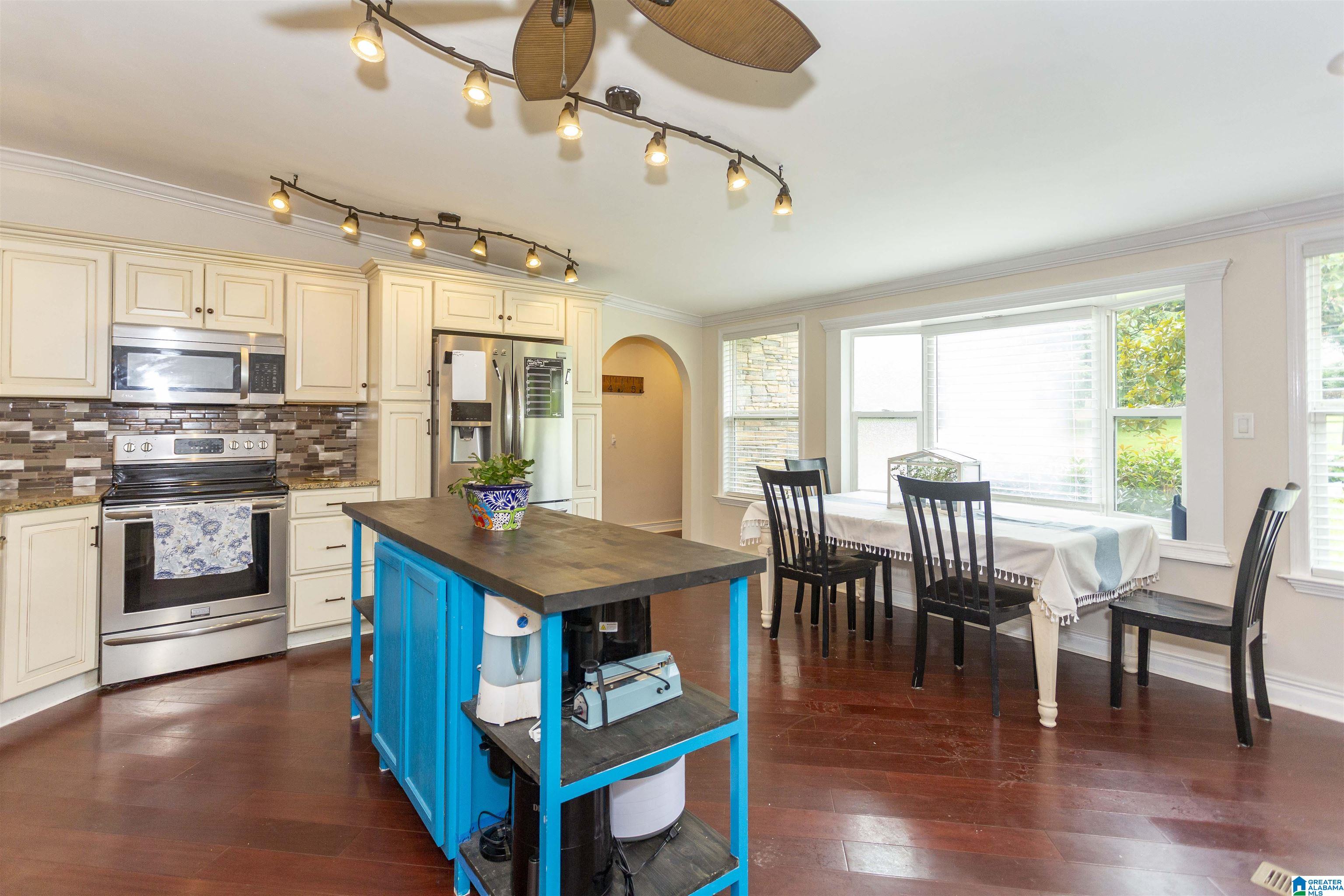 1852 Canyon Road Birmingham, AL 35216 - Photo 10 of 49