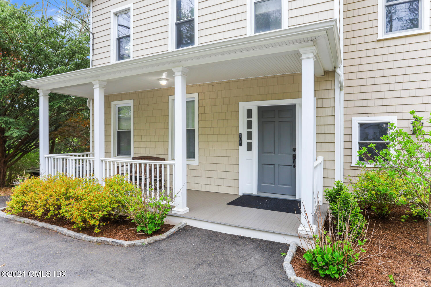 44 Riversville Road, Unit 2 Greenwich, CT 06831 - Photo 2 of 24 44 Riversville Rd Greenwich CT-large-055