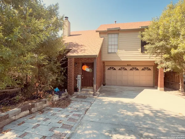 $2,650 | 821 Meadow Stone, Converse, TX 78109