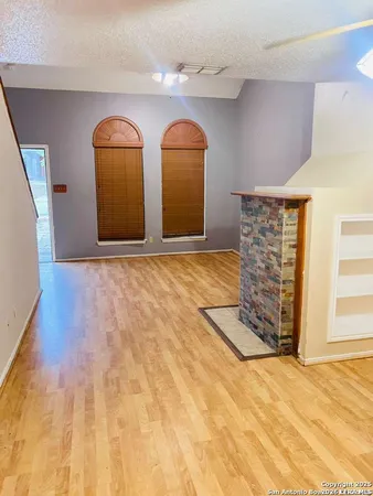 $2,650 | 821 Meadow Stone, Converse, TX 78109