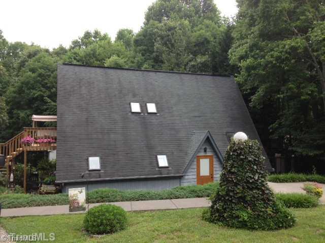 258 James Road Clemmons, NC 27012 - Photo 2 of 16 Exterior Front.