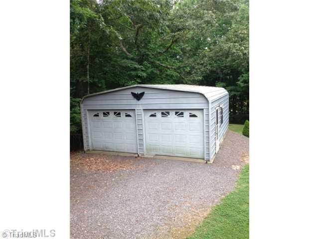 258 James Road Clemmons, NC 27012 - Photo 14 of 16 Parking Lot/Garage.