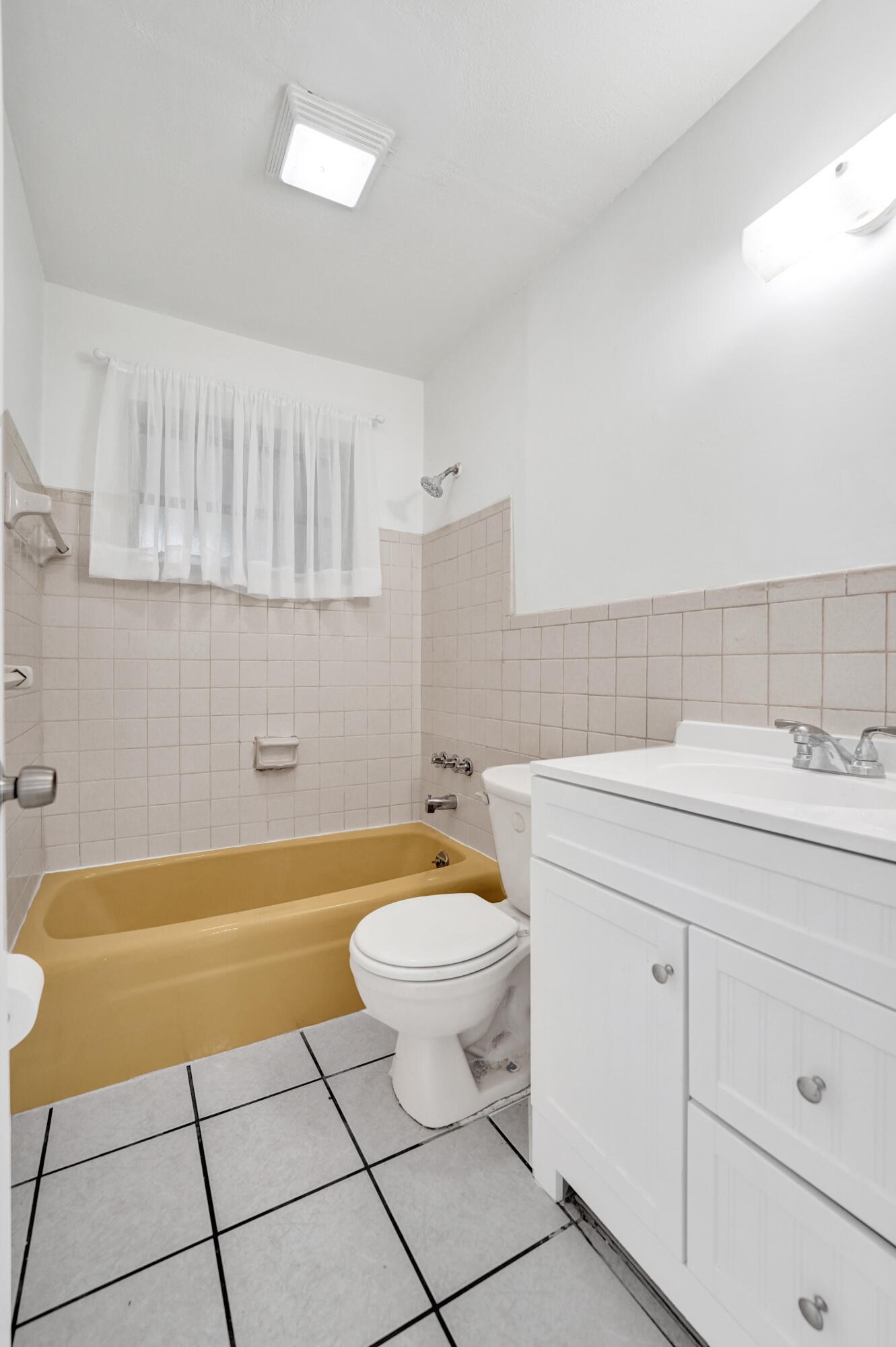 5830 Garfield Street Hollywood, FL 33021 - Photo 14 of 54 Uit 1