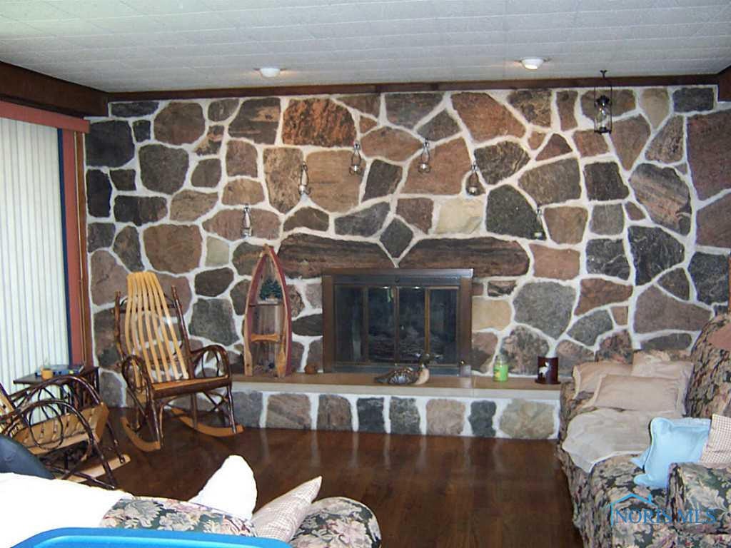 3022 Wyndale Road Toledo, OH 43613 - Photo 3 of 5 Family Room.