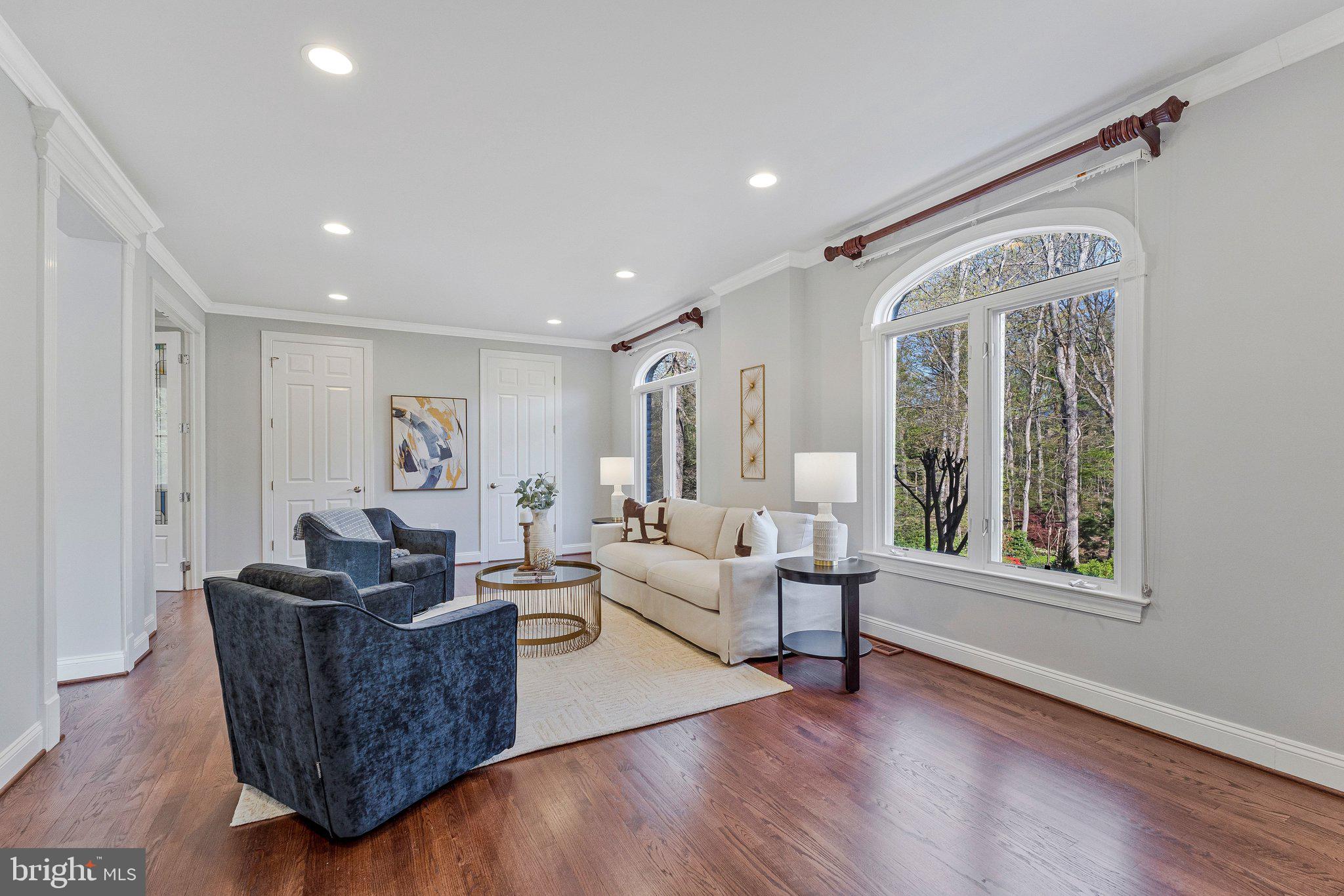 8611 Brook Road McLean, VA 22102 - Photo 16 of 104 Living room