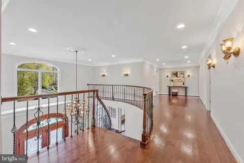 $2,400,000 | 8611 Brook Road, McLean, VA 22102