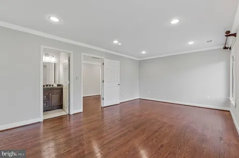 $2,400,000 | 8611 Brook Road, McLean, VA 22102