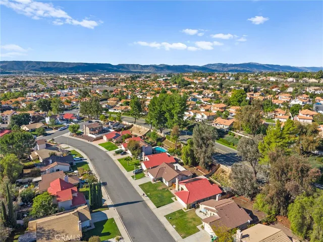 $575,000 | 39795 Old Carriage Road, Murrieta, CA 92563