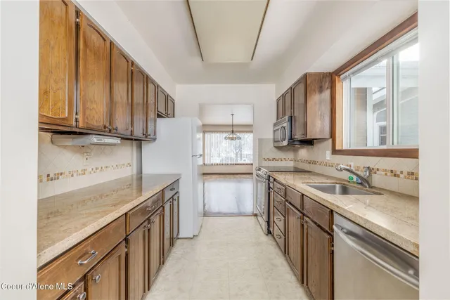 $425,000 | 2822 South Pittsburg Circle, Spokane, WA 99203