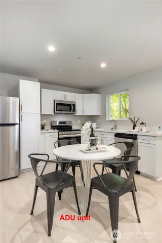 $1,499,950 | 5732 Halls Lake Way, Lynnwood, WA 98036