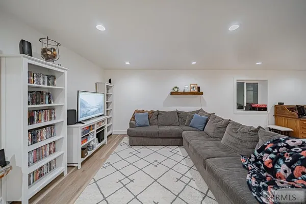 $530,000 | 4307 East Marlin Avenue, Idaho Falls, ID 83401