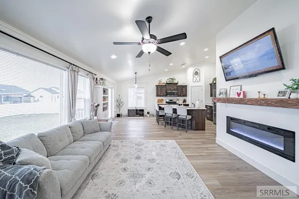 $530,000 | 4307 East Marlin Avenue, Idaho Falls, ID 83401