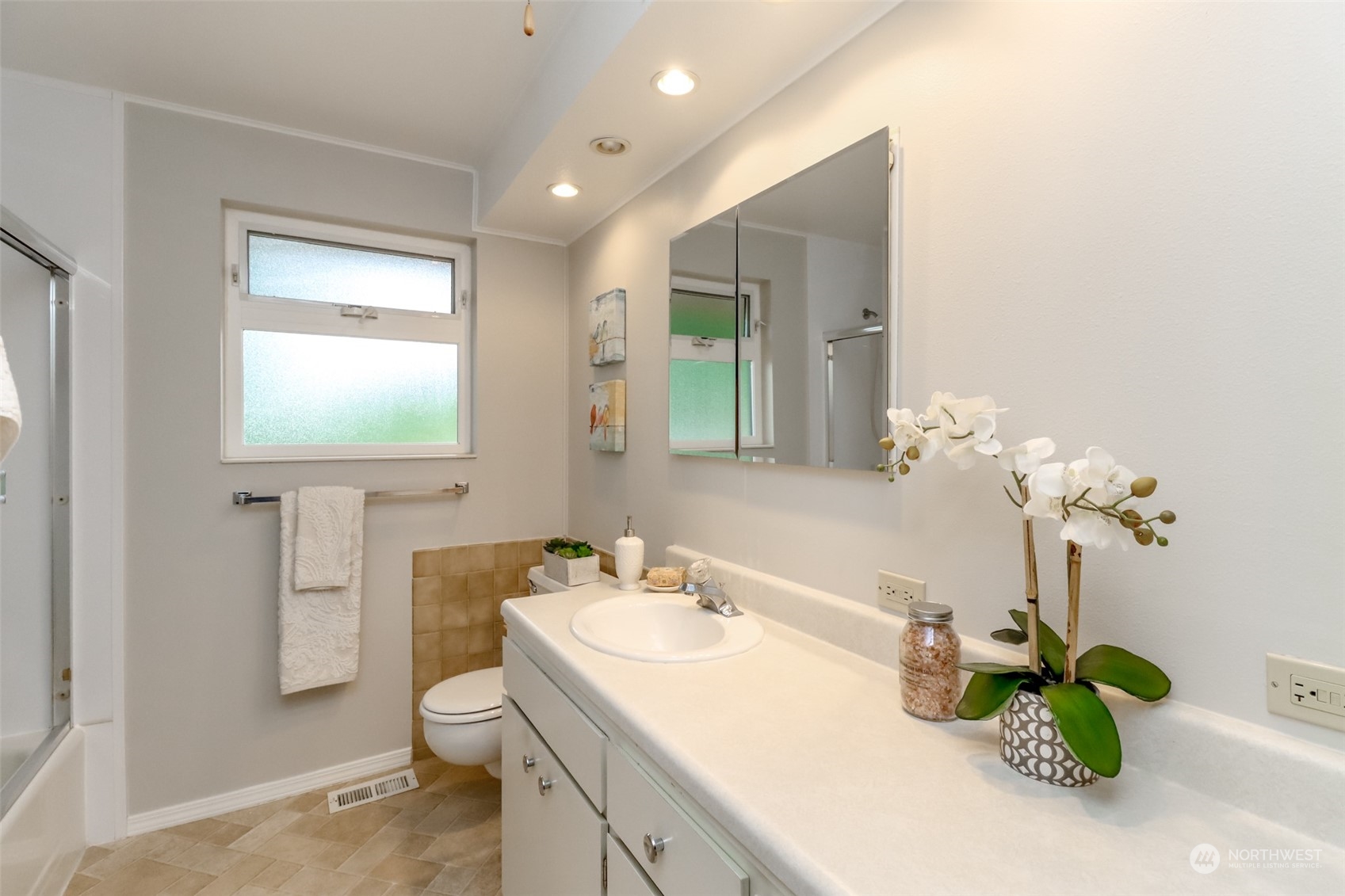 14229 143rd Avenue Southeast Renton, WA 98059 - Photo 23 of 40 Gallery Image 23