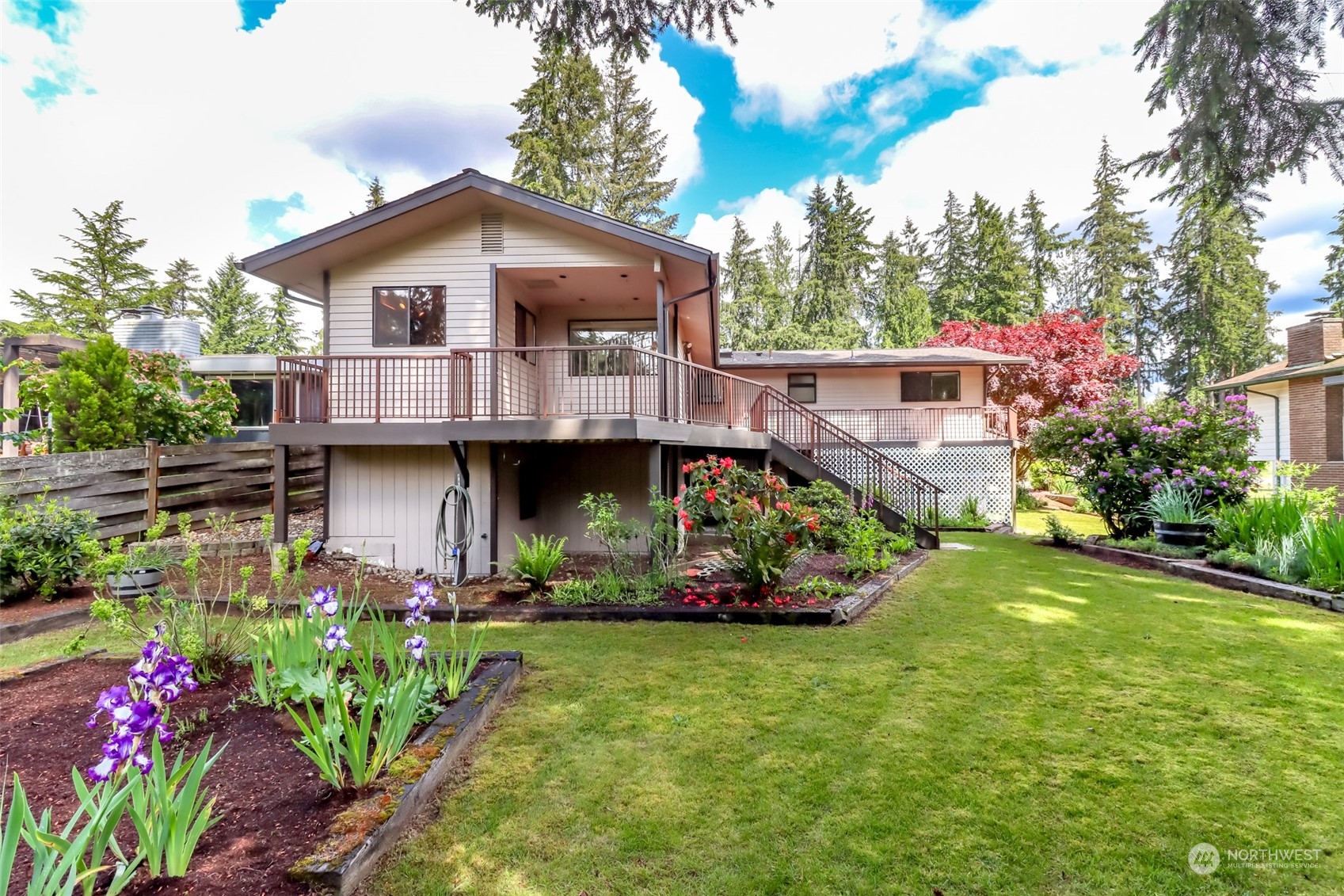 14229 143rd Avenue Southeast Renton, WA 98059 - Photo 3 of 40 Gallery Image 3