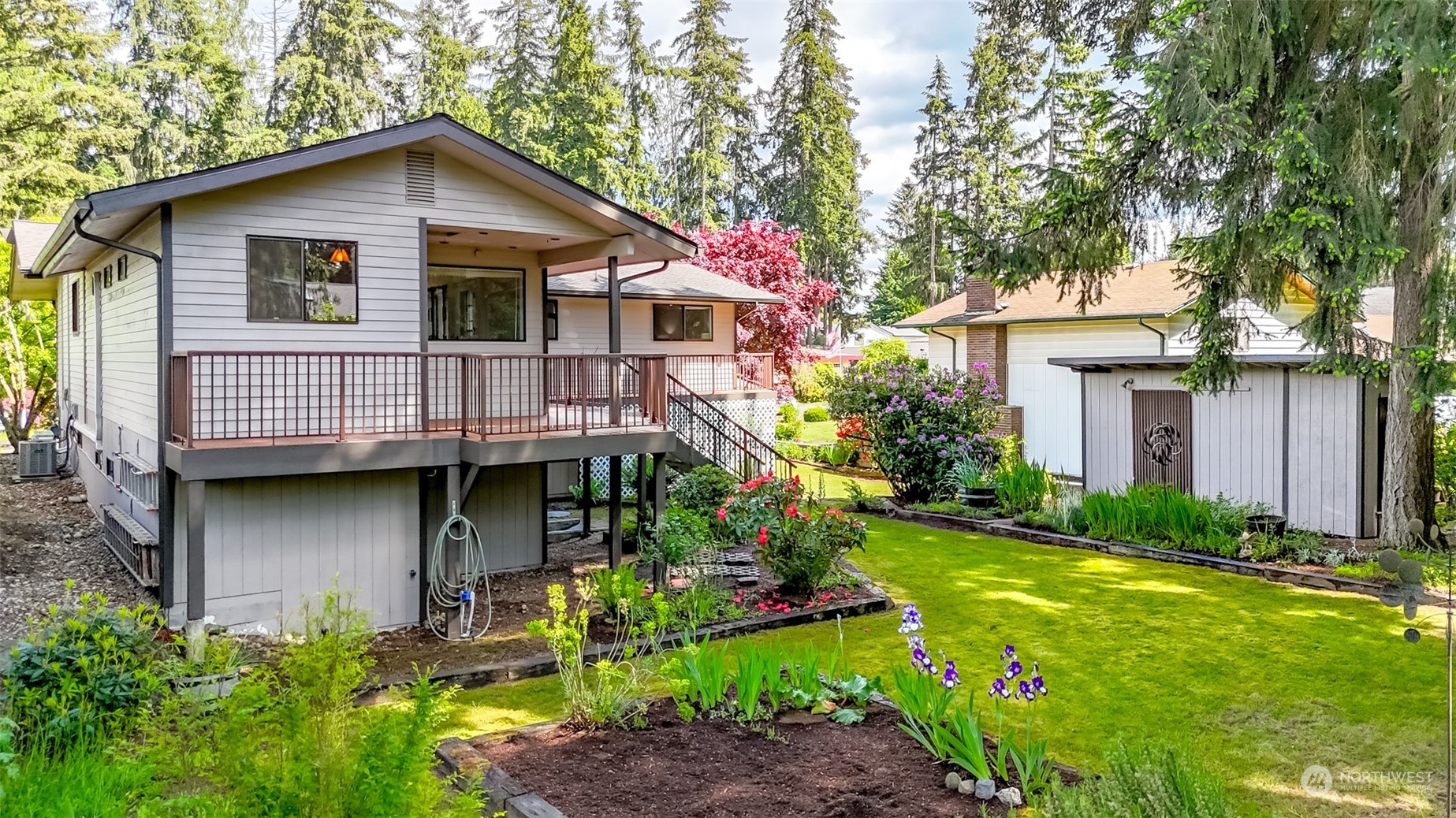 14229 143rd Avenue Southeast Renton, WA 98059 - Photo 4 of 40 Gallery Image 4